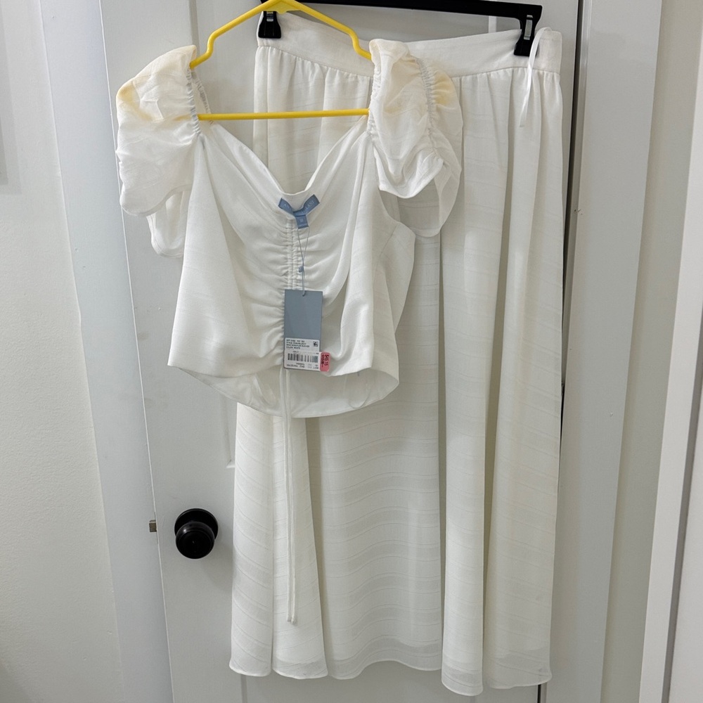 Antonio Melanie Ivory Ruched Skirt Set